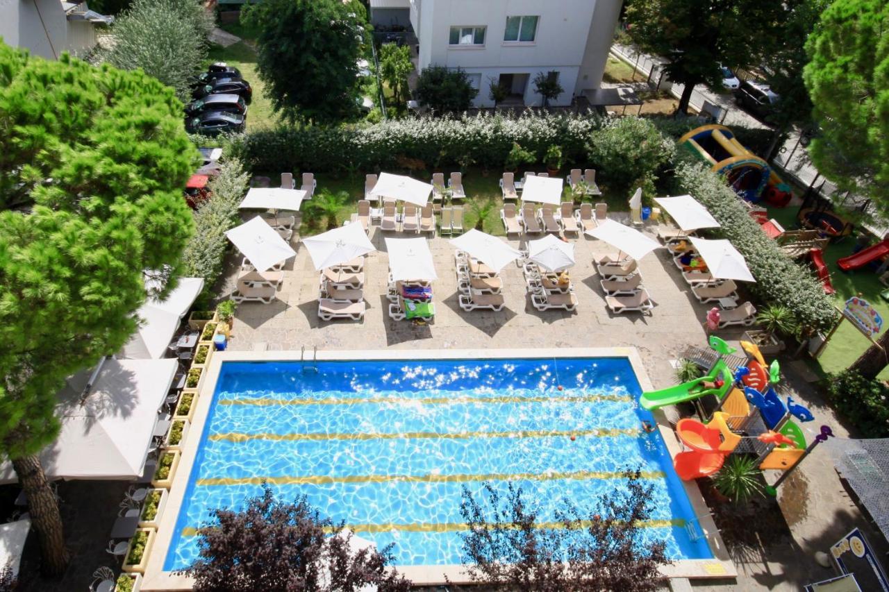 Lotus Hotel All Inclusive & Spiaggia Rimini Luaran gambar