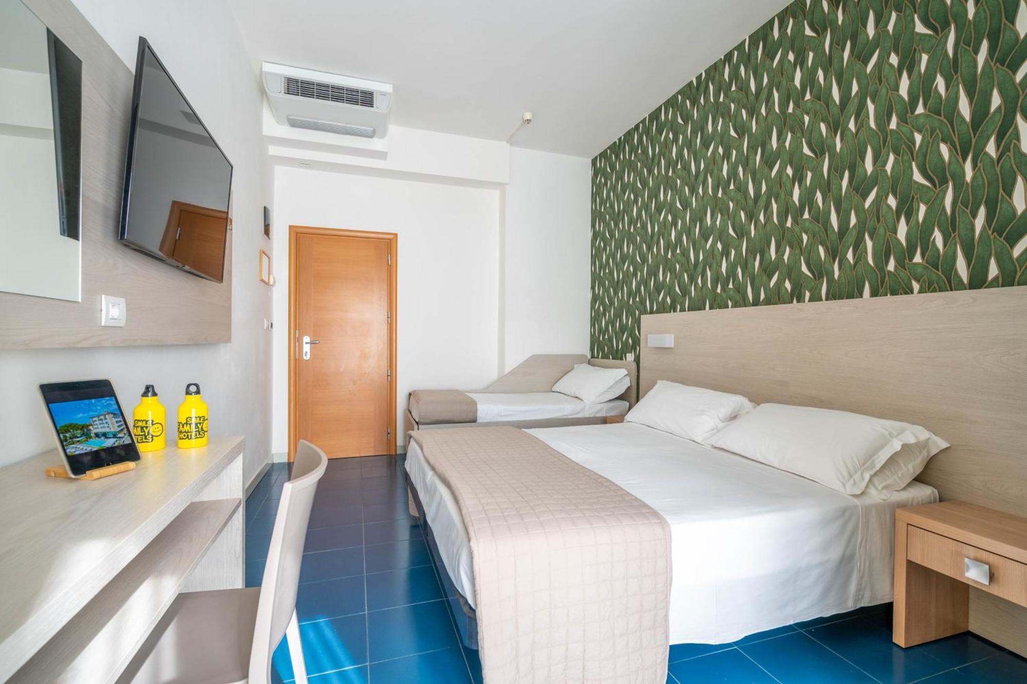 Lotus Hotel All Inclusive & Spiaggia Rimini Luaran gambar