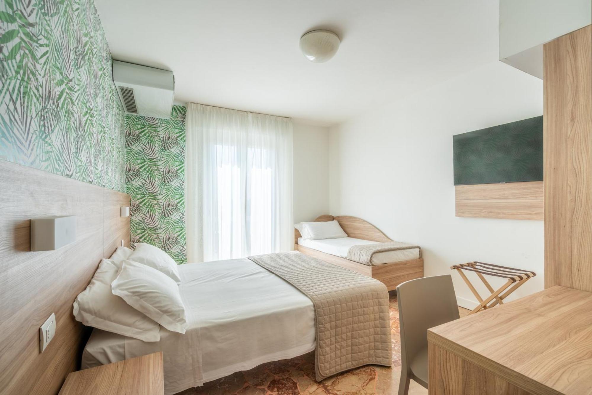 Lotus Hotel All Inclusive & Spiaggia Rimini Luaran gambar