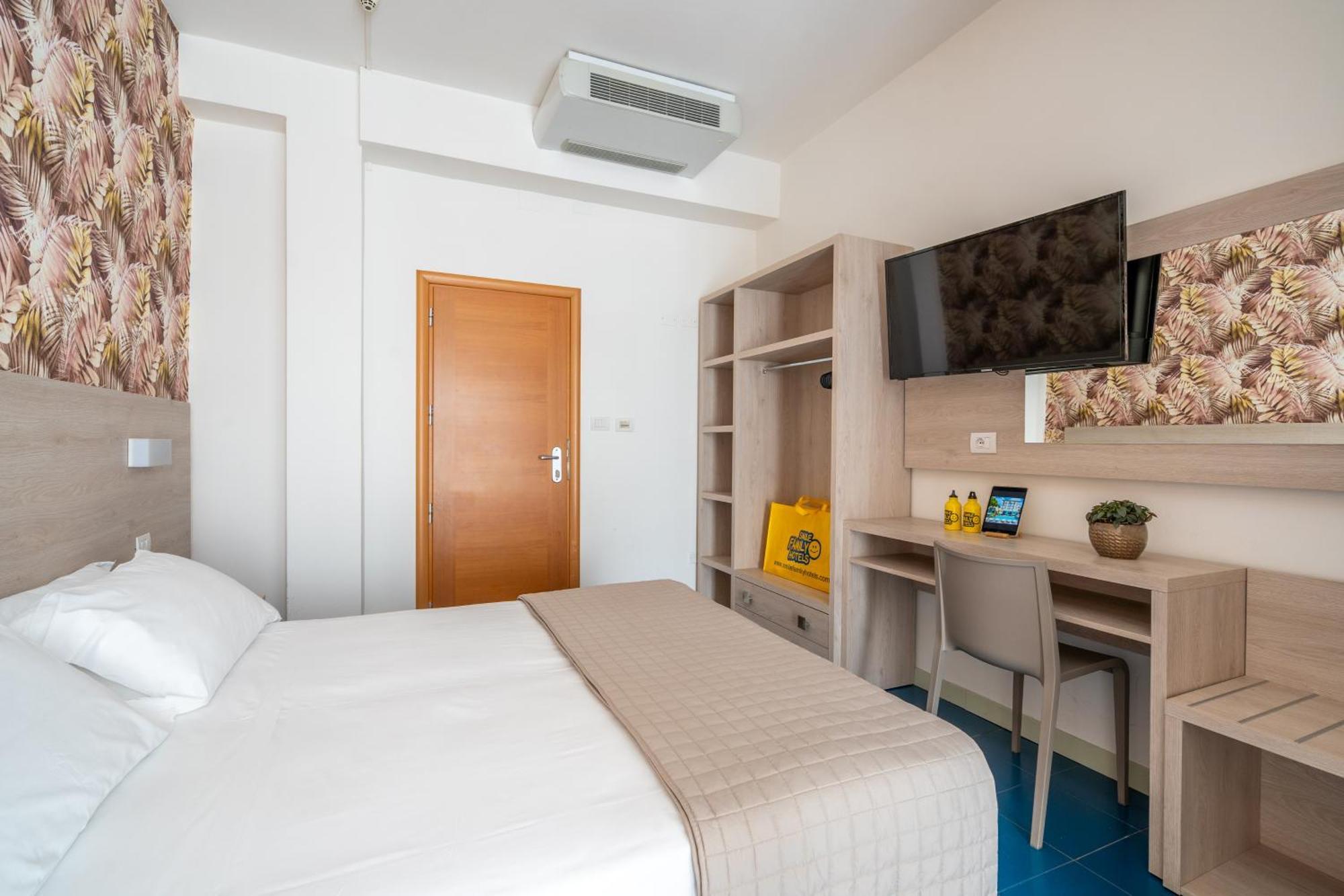 Lotus Hotel All Inclusive & Spiaggia Rimini Luaran gambar