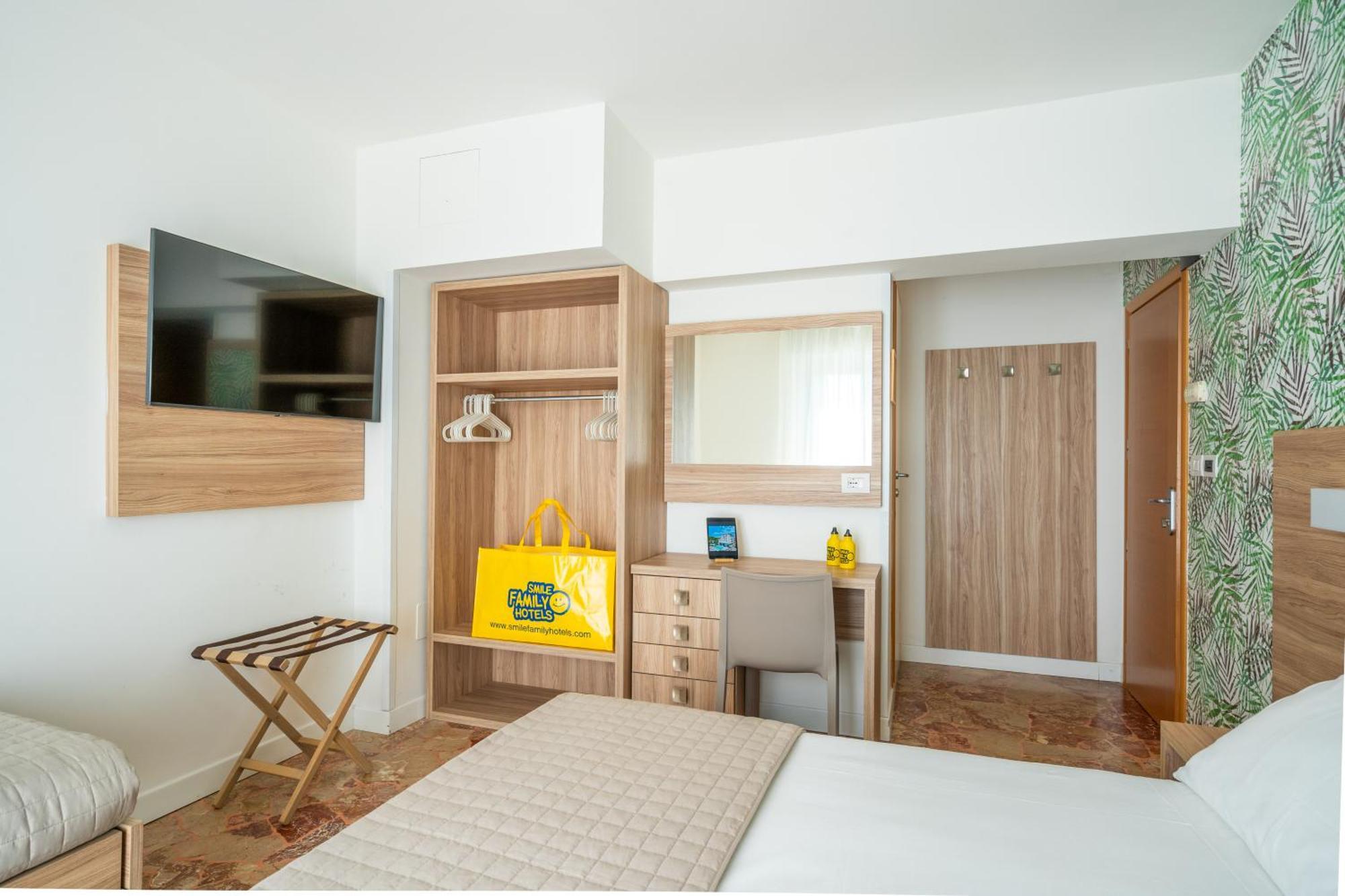 Lotus Hotel All Inclusive & Spiaggia Rimini Luaran gambar