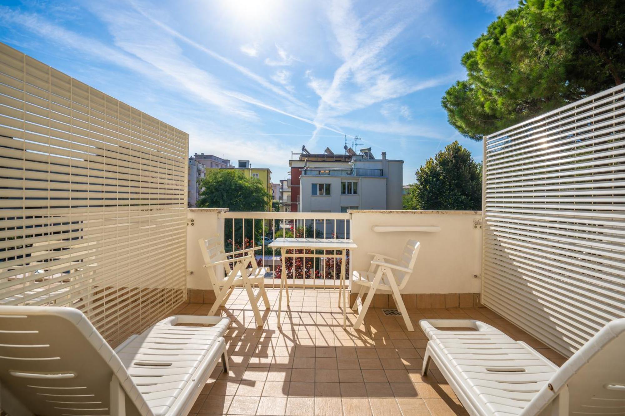 Lotus Hotel All Inclusive & Spiaggia Rimini Luaran gambar