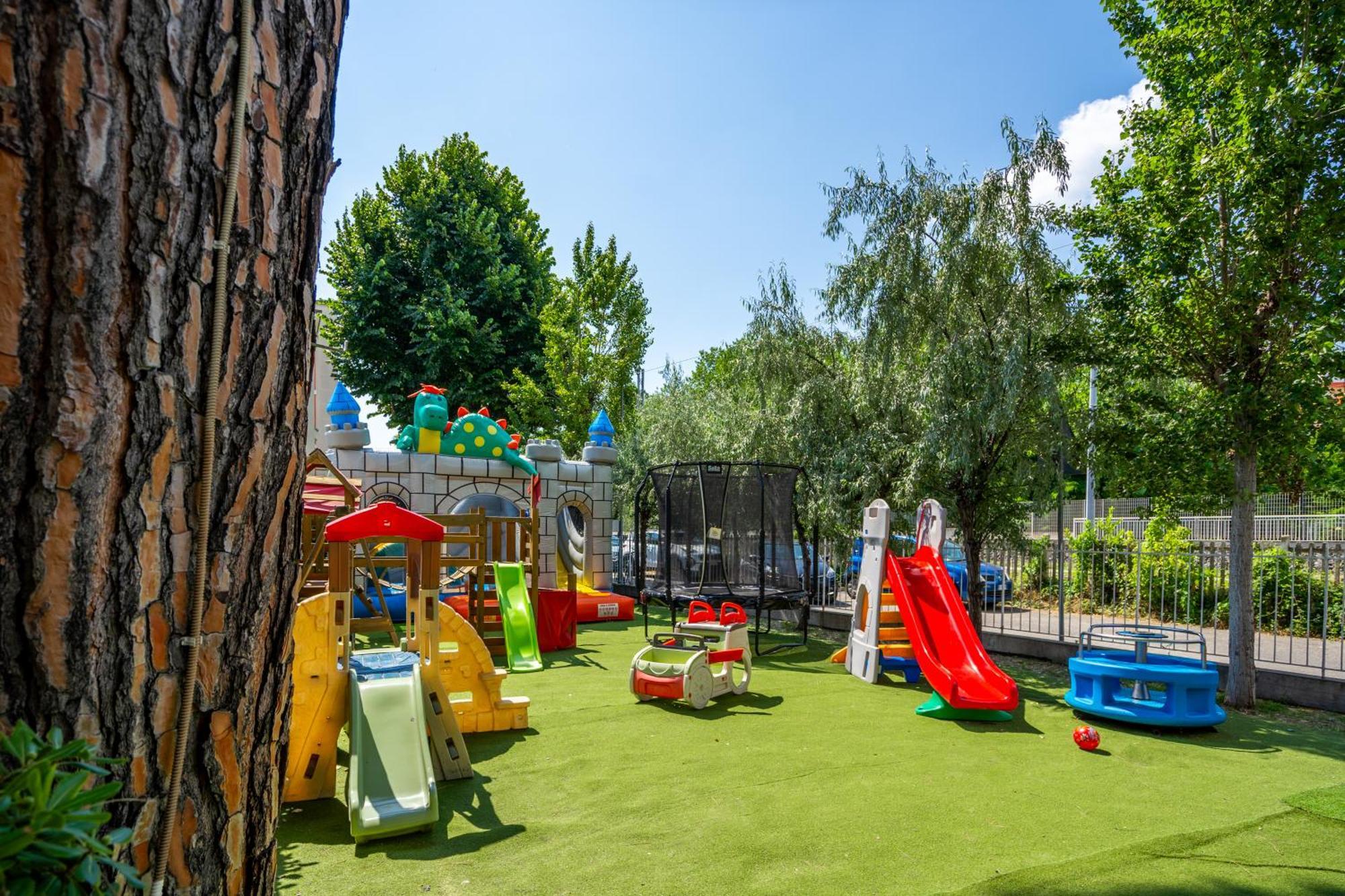 Lotus Hotel All Inclusive & Spiaggia Rimini Luaran gambar