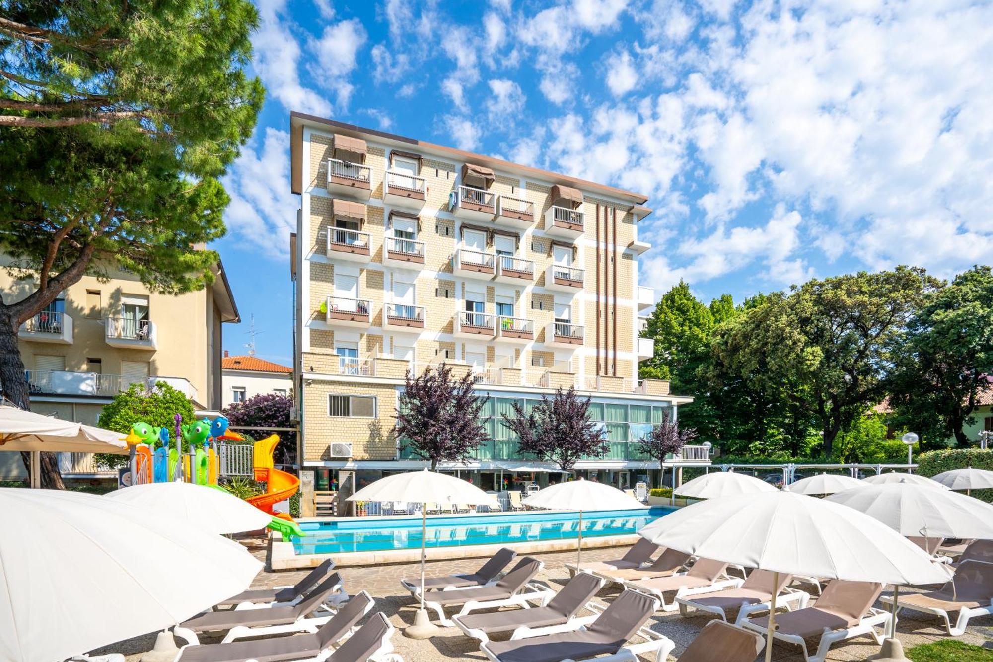 Lotus Hotel All Inclusive & Spiaggia Rimini Luaran gambar