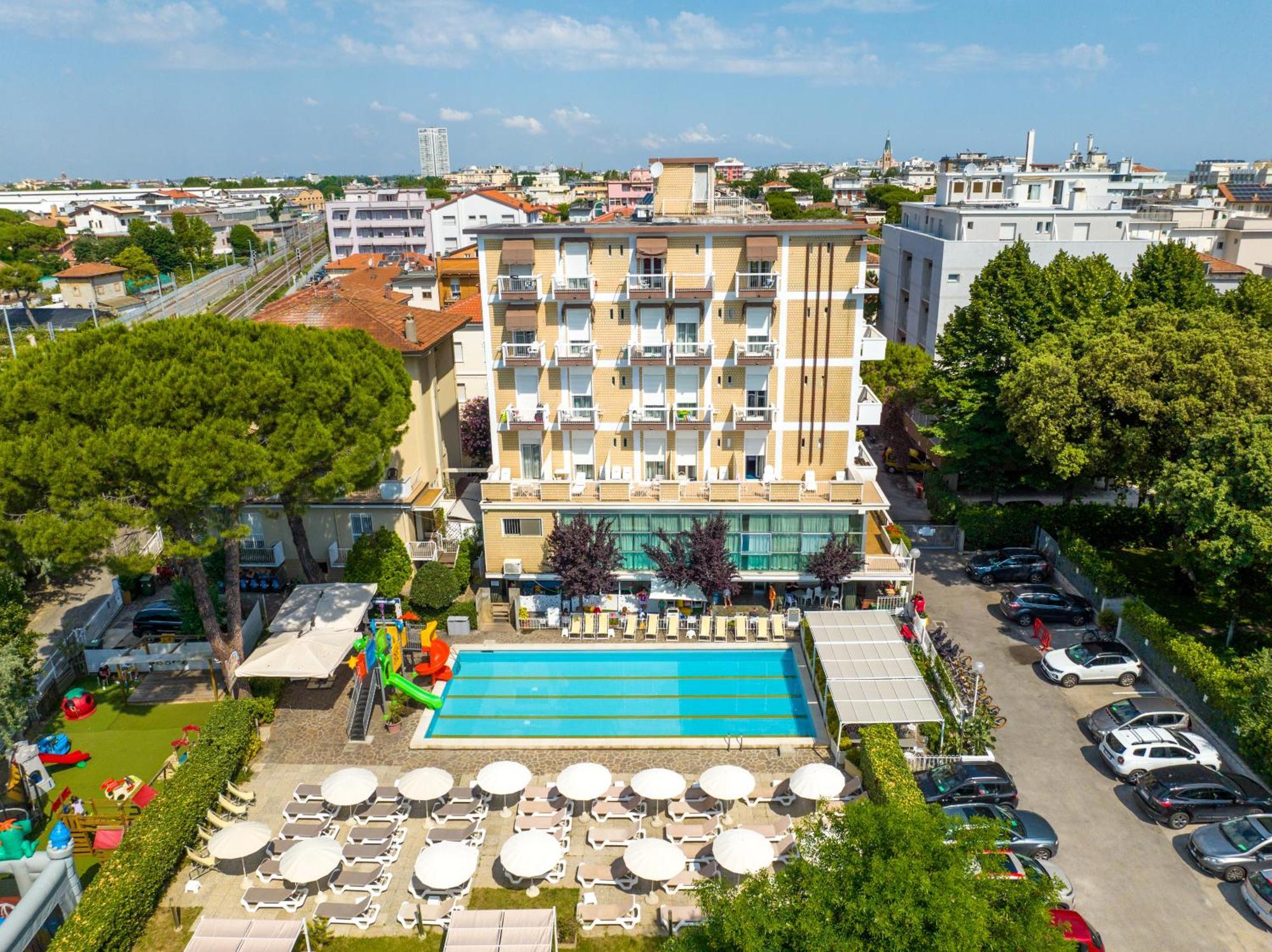 Lotus Hotel All Inclusive & Spiaggia Rimini Luaran gambar