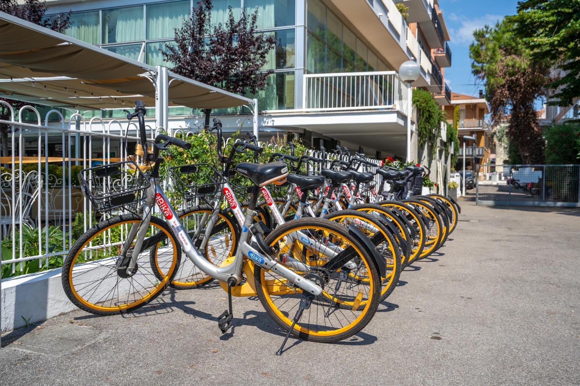 Lotus Hotel All Inclusive & Spiaggia Rimini Luaran gambar