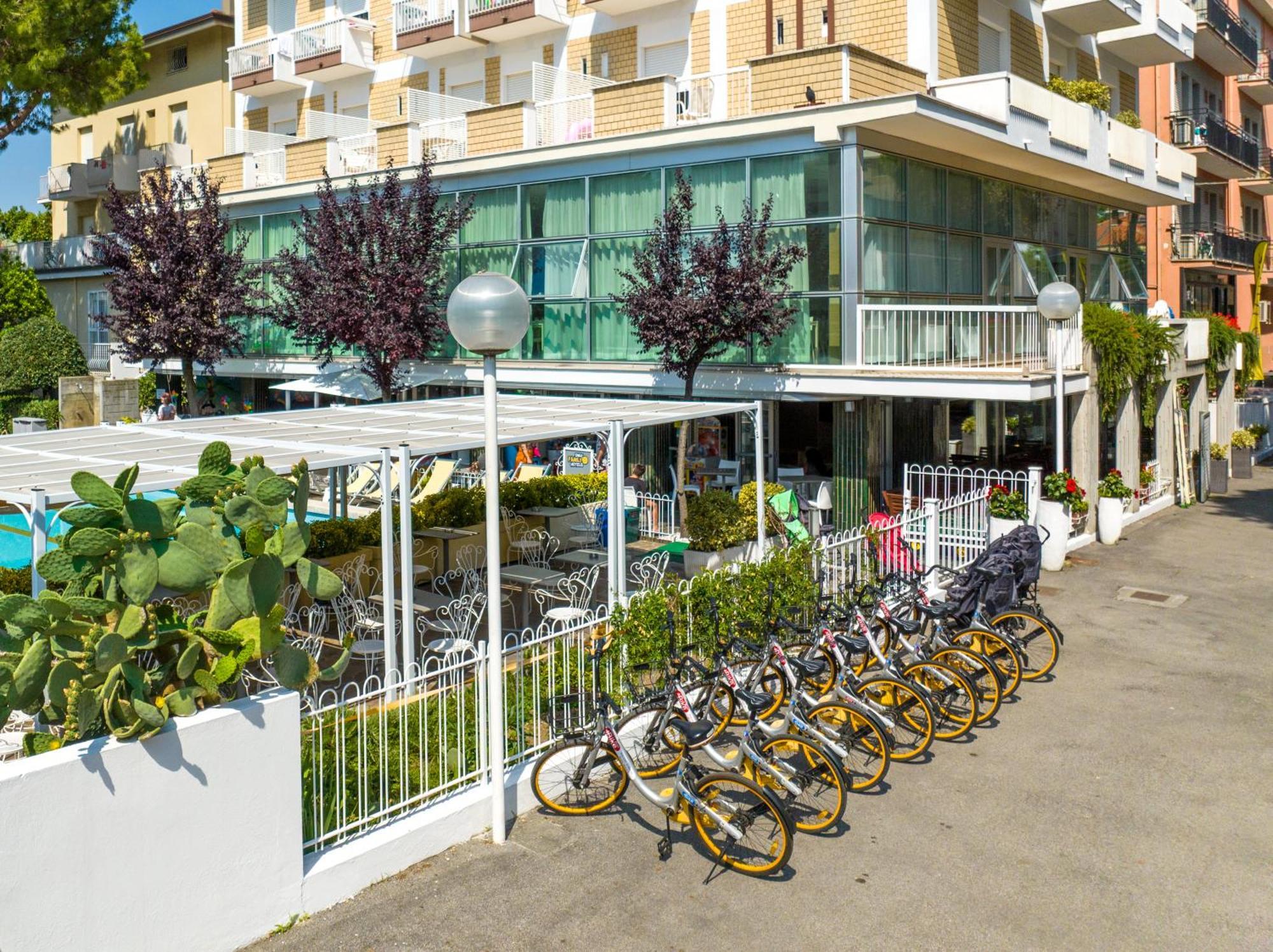Lotus Hotel All Inclusive & Spiaggia Rimini Luaran gambar