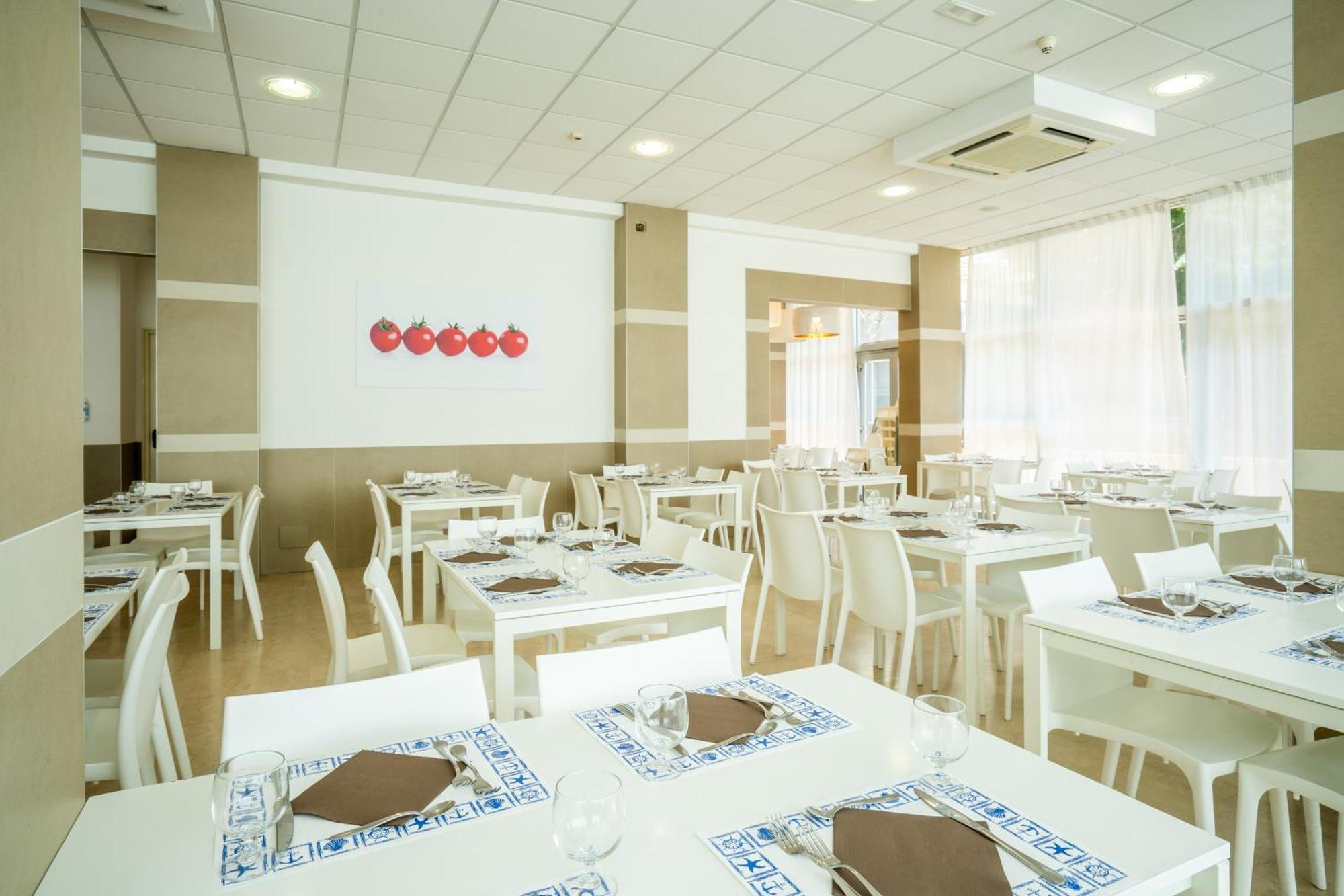 Lotus Hotel All Inclusive & Spiaggia Rimini Luaran gambar