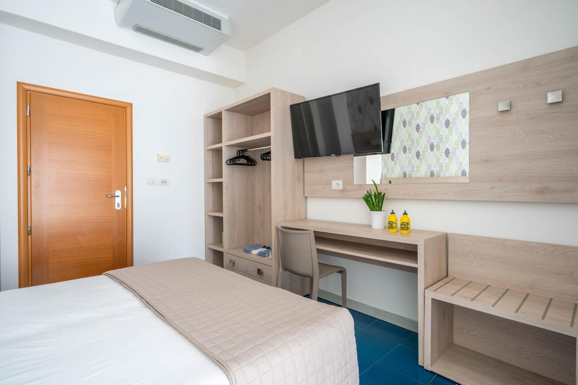 Lotus Hotel All Inclusive & Spiaggia Rimini Luaran gambar